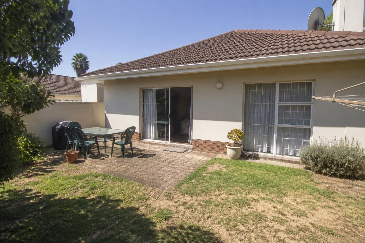Durbanville Braai Room And Patio before concept